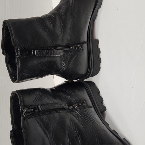 SorelBlack Phoenix Leather Zip Ankle Boots/Booties - Picture 4 of 11